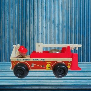Vintage 1968 Fisher-Price Fire Engine Pull Toy